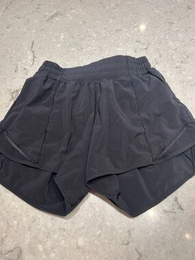 Black Lululemon hotty hot shorts size 2
